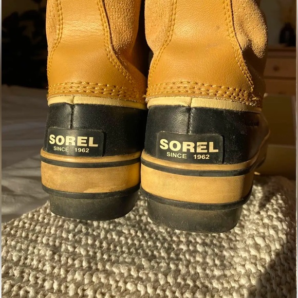 Sorel Women’s Size 8 Waterproof Winter Boot - Picture 2 of 4
